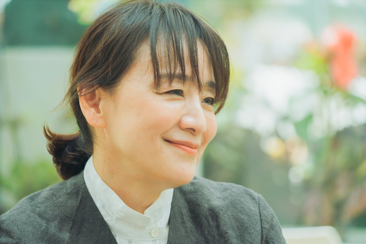 教授とパートナーのように、数年ぶりに会う友人に対して「久しぶりな感じがしない」と感じることがあります。心が通じる相手とは、会っていない間もお互いに似たような時間が流れているのでしょうか💭 #atable