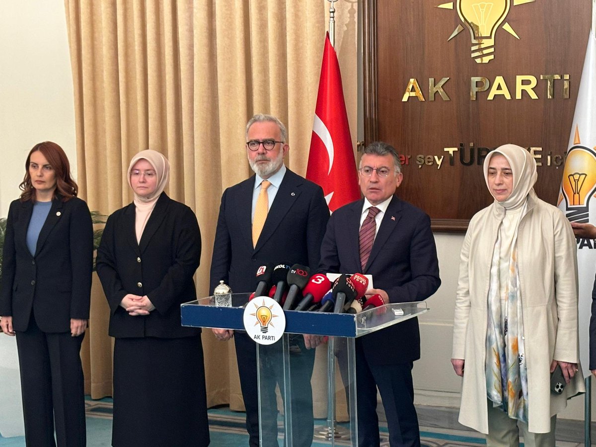 Yüz yıl geçse unutmayacağız sizi ! Barınma koruma yasası dediğiniz günden beri hayvanlara karşı işlenen suçlar zirveye ulaştı. Dün Niğde bu gün Altındağ yarın sırada neresi var ? #AltindagdaKatliamVar