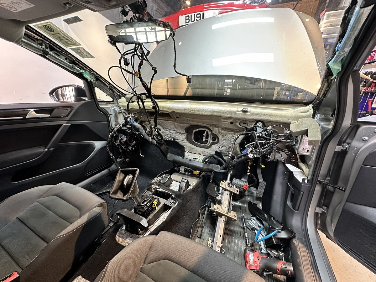 TeamLegendMotor's tweet photo. 2018 vw golf ac evaporator coil  replacement

#vw #golf7 #evaporator #凍coil https://t.co/xixBn5MmnC