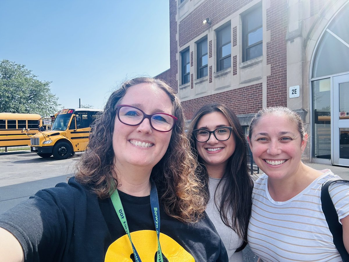 My first {unofficial} day of the 2024 school year was spent with these beautiful Directors! So proud of them both and their leadership. <a href="/TheresaAdelphia/">Theresa Adelphia</a> <a href="/samshuman24/">Samantha Shuman</a> 

I started the year channeling <a href="/MrsSievers4/">Theresa Sievers</a>.  Smiles for 2024-25! 😀

#d100inspires