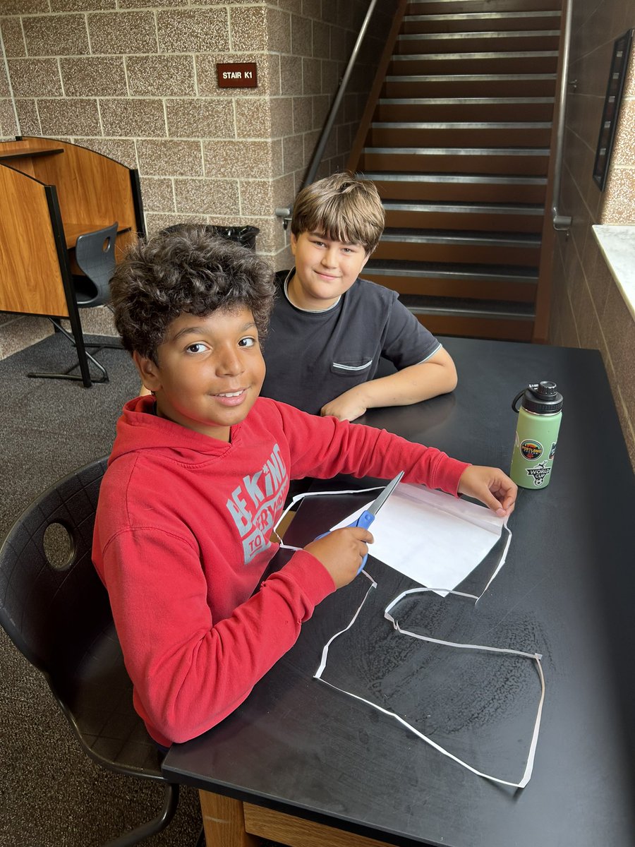 Mrs_Toste's tweet photo. 1st day STEM challenge! 2024-2025 is going to be a great year! @RSIHawks https://t.co/CksAeeWQiU