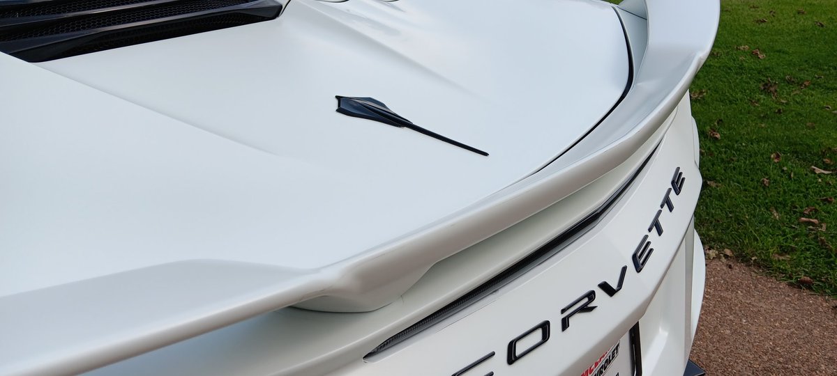 juliorico96280's tweet image. 2024 corvette z51 PPF matter finish pearl white. Freshly ceramic coated!
#systemx #ceramic #merica