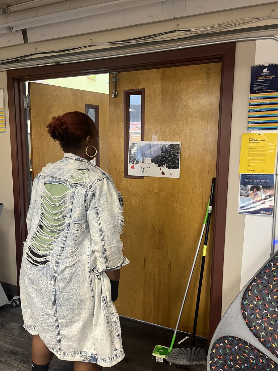 Practicing grounding techniques with staff at Kenneth Clement Boys Leadership Academy. This is a great one for teaching students about emotional regulation. Try it with any image! <a href="/CLEMetroSchools/">Cleveland Metropolitan School District</a> <a href="/SSTRegion3/">State Support Team 3</a>