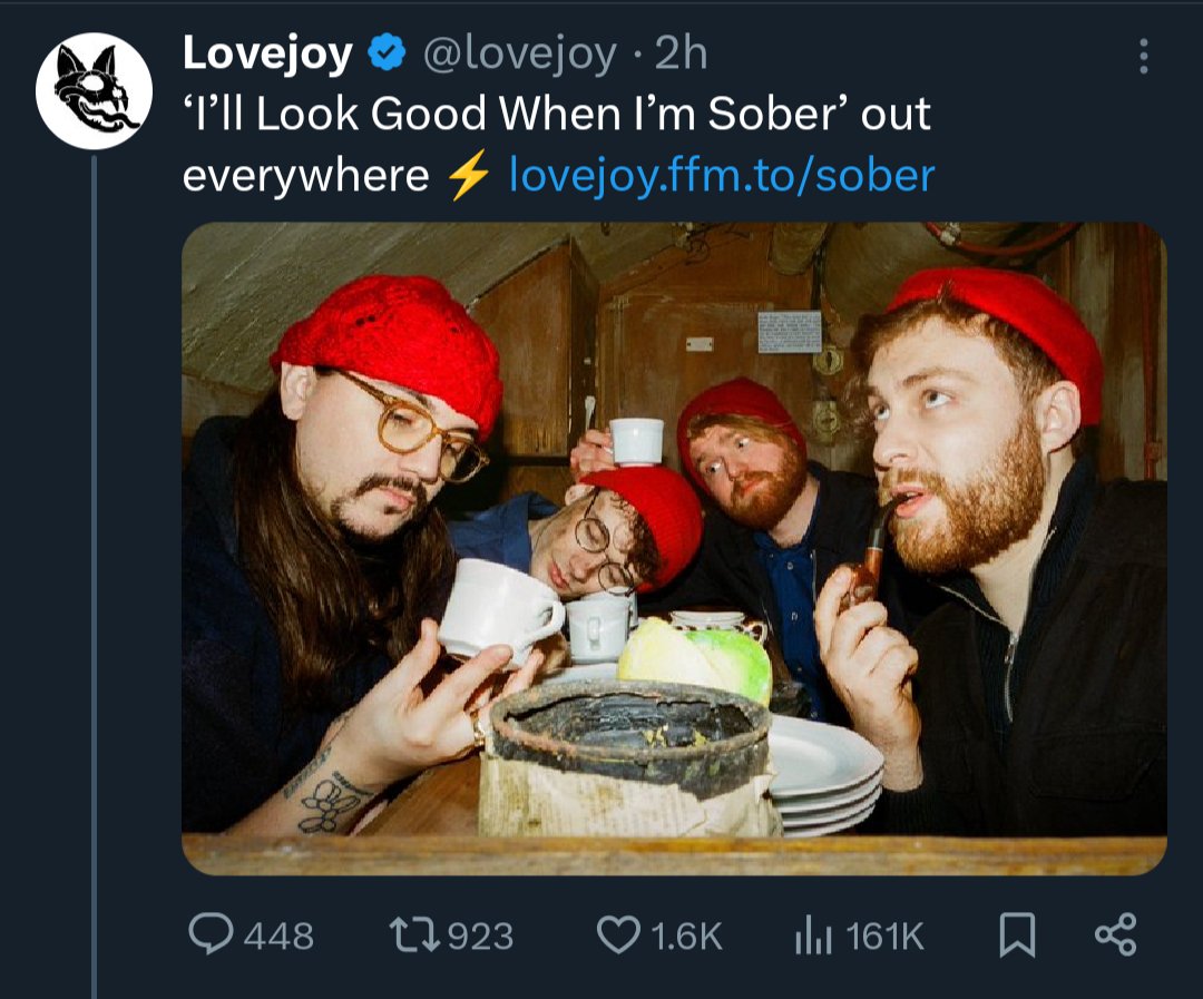 AmRatJesus's tweet photo. titling a song "I'll look good when I'm sober" when your lead singer is clearly still on crack is wild https://t.co/qUeIJBin03
