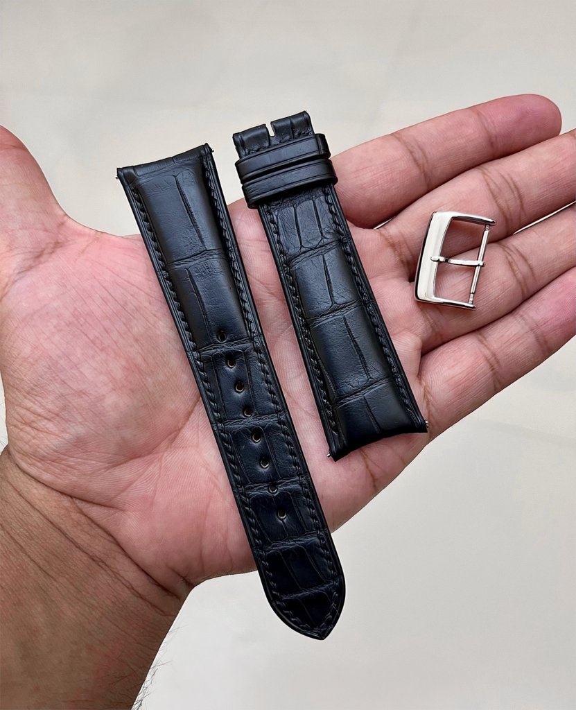 Handdn_'s tweet photo. ezzy (Verified Customer)
From: Sharjah, AE 🇦🇪
This was my first bespoke purchase, and it’s nothing short of perfection. The craftsmanship is impeccable, the customer service top-notch, and the speed of delivery was lightning-fast. Even the packaging was beautiful.
Via @judgedotme
https://t.co/GmqjvlmMJZ  
#handdn #leatherstrap #watchstrap
