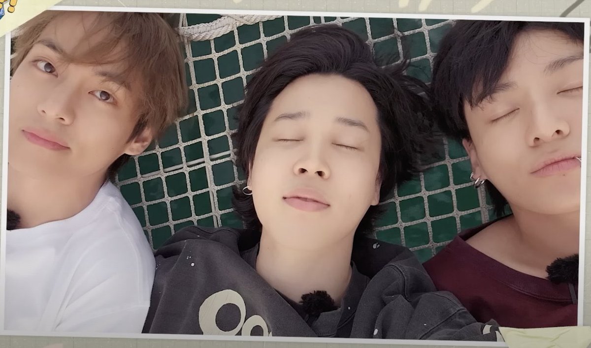 BTS Updates, News & Charts ⁷ tweet media