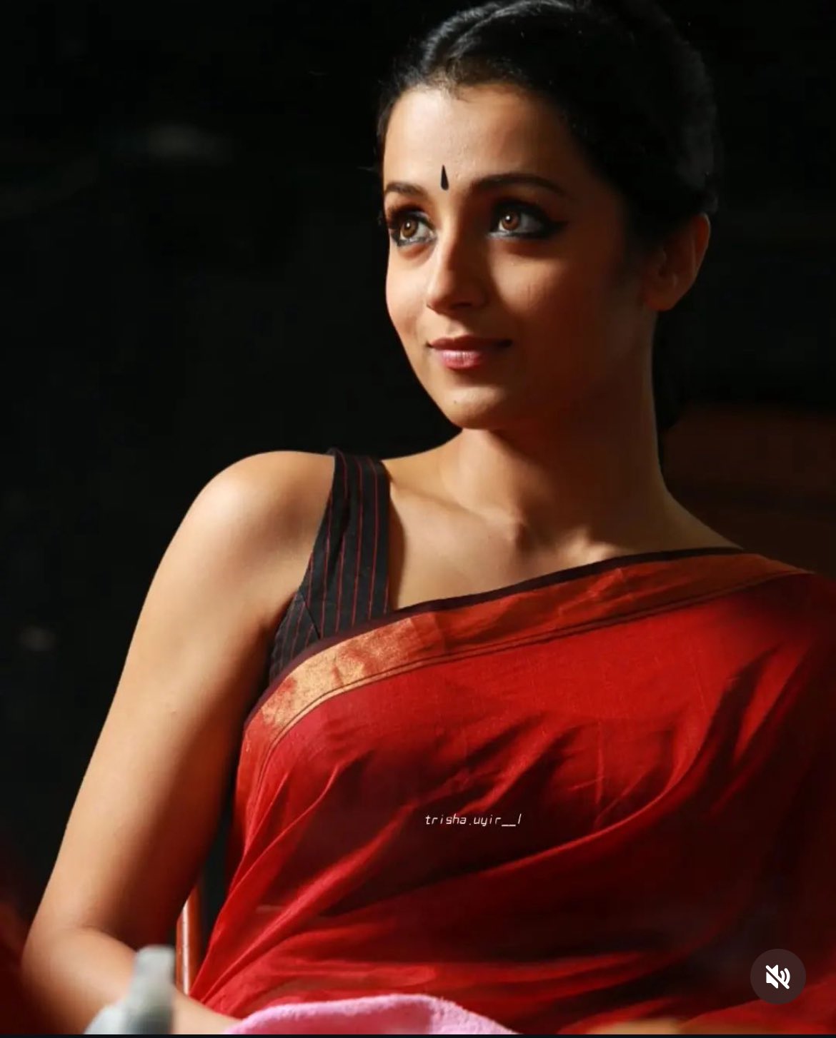 GUgVIVta8AICUsq?format=jpg&name=large