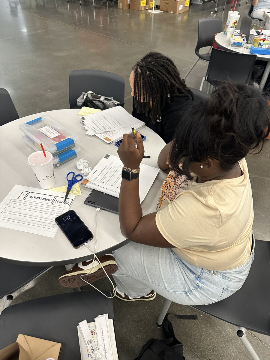 🎀 𝓢𝓽𝓮𝓹𝓱𝓪𝓷𝓲𝓮 𝓒𝓪𝓼𝓼 𝓕𝓲𝓮𝓵𝓭𝓼 🎀 tweet media