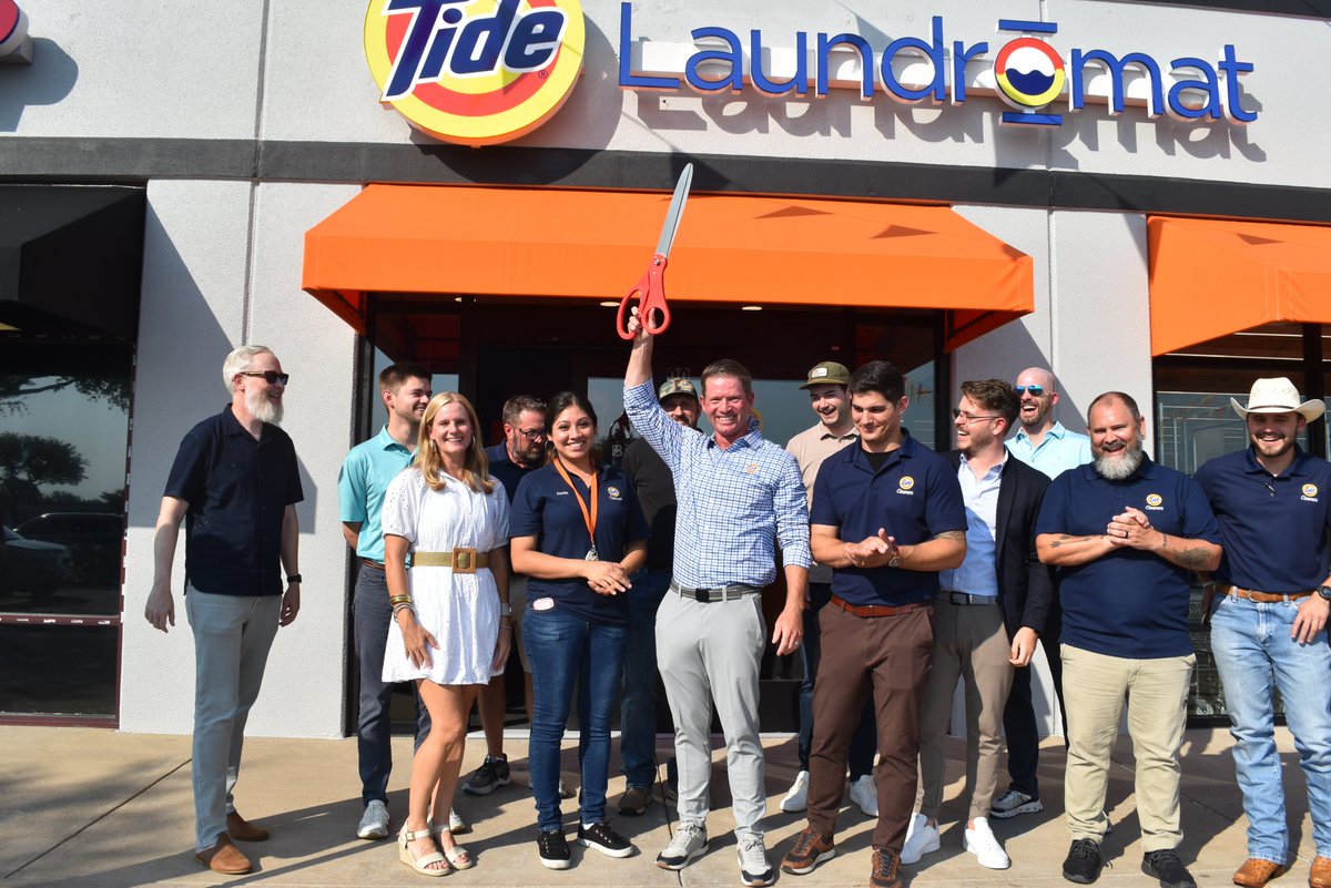 GEDallasChamber's tweet photo. TODAY was the day for the celebratory Ribbon Cutting for Tide Laundromat - the safest and cleanest laundromat around! Free Wash for all guests! 11255 Garland Road.
#Tidelaundromat #gedcc #Eastdallaschamber #Ribboncutting #businessnetworking https://t.co/PaWoNOwFwS