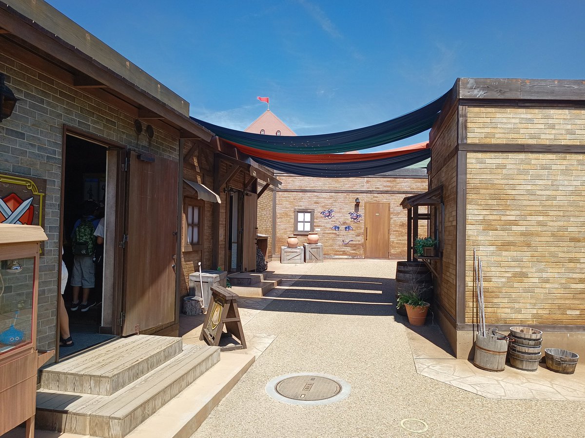 byxbeeQ's tweet photo. 暑いけど、楽しい！
#ドラゴンクエスト
#ドラゴンクエストアイランド
#ニジゲンノモリ
#淡路島 https://t.co/CbYaASELZ0