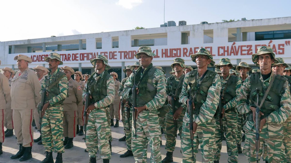 Milicia Bolivariana (@milicia_b1) on Twitter photo En el Fuerte Guaicaipuro del estado Miranda nuestro Comandante General de la Milicia Bolivariana, MG. <a href="/opermarcano4/">MG Javier J Marcano T</a>, se reunió con los cadetes de la Academia Militar de Oficiales de Tropa Hugo Chávez Frías, y el personal Militar de las diferentes unidades acantonadas en el Fuerte En el Fuerte Guaicaipuro del estado Miranda nuestro Comandante General de la Milicia Bolivariana, MG. <a href="/opermarcano4/">MG Javier J Marcano T</a>, se reunió con los cadetes de la Academia Militar de Oficiales de Tropa Hugo Chávez Frías, y el personal Militar de las diferentes unidades acantonadas en el Fuerte