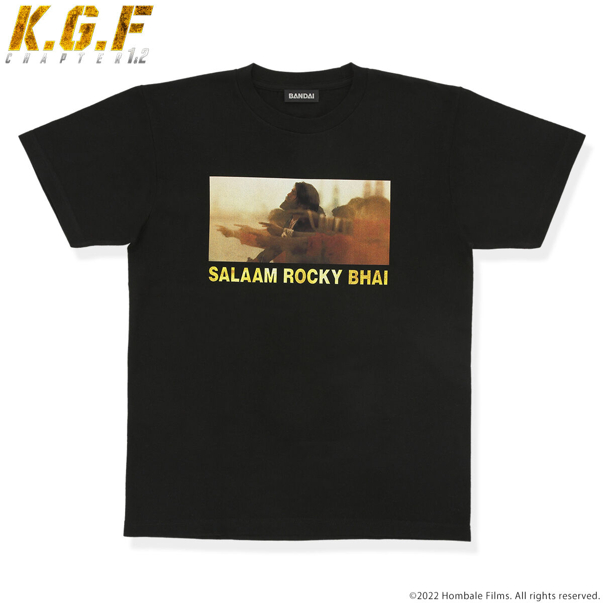 BANDAIFN's tweet photo. 「取引しようか　締め切りは　間もなく」8/18（日）まで！

映画『K.G.F』×プレミアムバンダイ🔨🔥🔨
https://t.co/Wj4iT5AZQO

「サラームロッキーバーイ」や「アディーラ」のアートをデザインしたTシャツや、名シーンをデザインしたフェイスタオル！🔥

＜もしもライブイベントがあったら・・・＞
『K.G.F』の世界観を落とし込んだ「ライブ風Tシャツ」も展開。

本注文終了後の販売は未定ですのでこの機会をお見逃し無く🔥