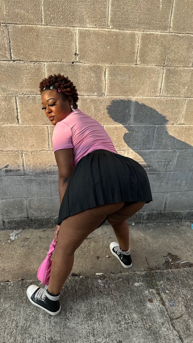 AutomaticQueen's tweet image. -Never played tag b*tch i been it💲💗🥳

#LeoSeason♌️