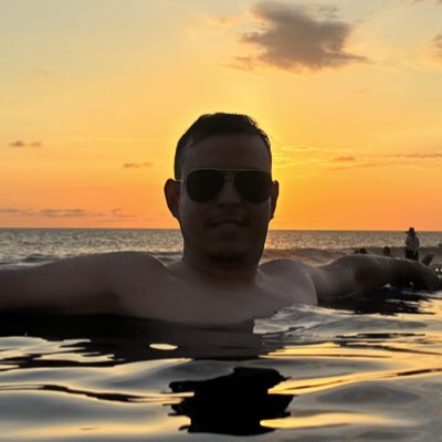 PAlejandro88's tweet photo. #NuevaFotoDePerfil https://t.co/IUZQGLB1uH