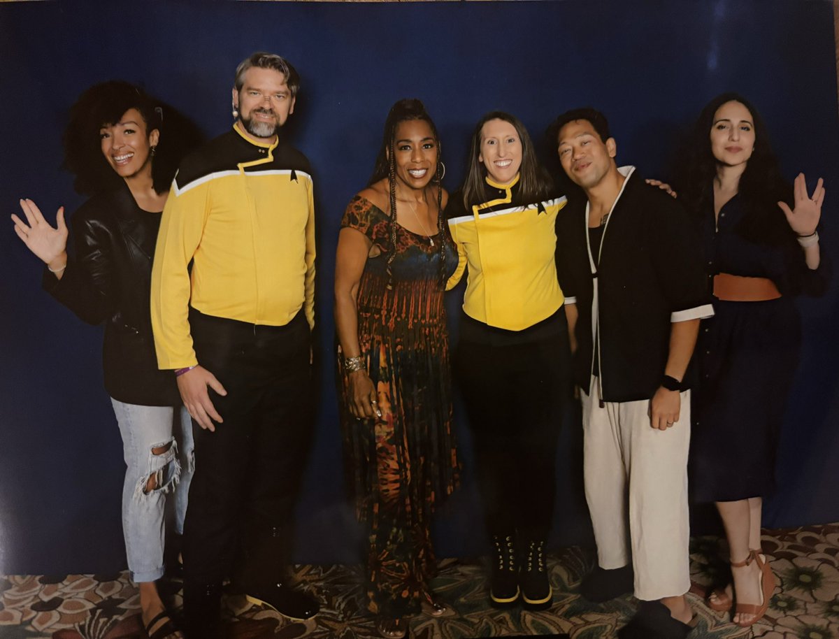WhoElseButTrav's tweet photo. #STLV was a great time. Went all in on #StrangeNewWorlds and #LowerDecks. Favorite moment: cosplaying as #jonathanfrakes from #beyondbelieffactorfiction and him recognizing it and quoting lines with me. https://t.co/pBh8Wfnhbs