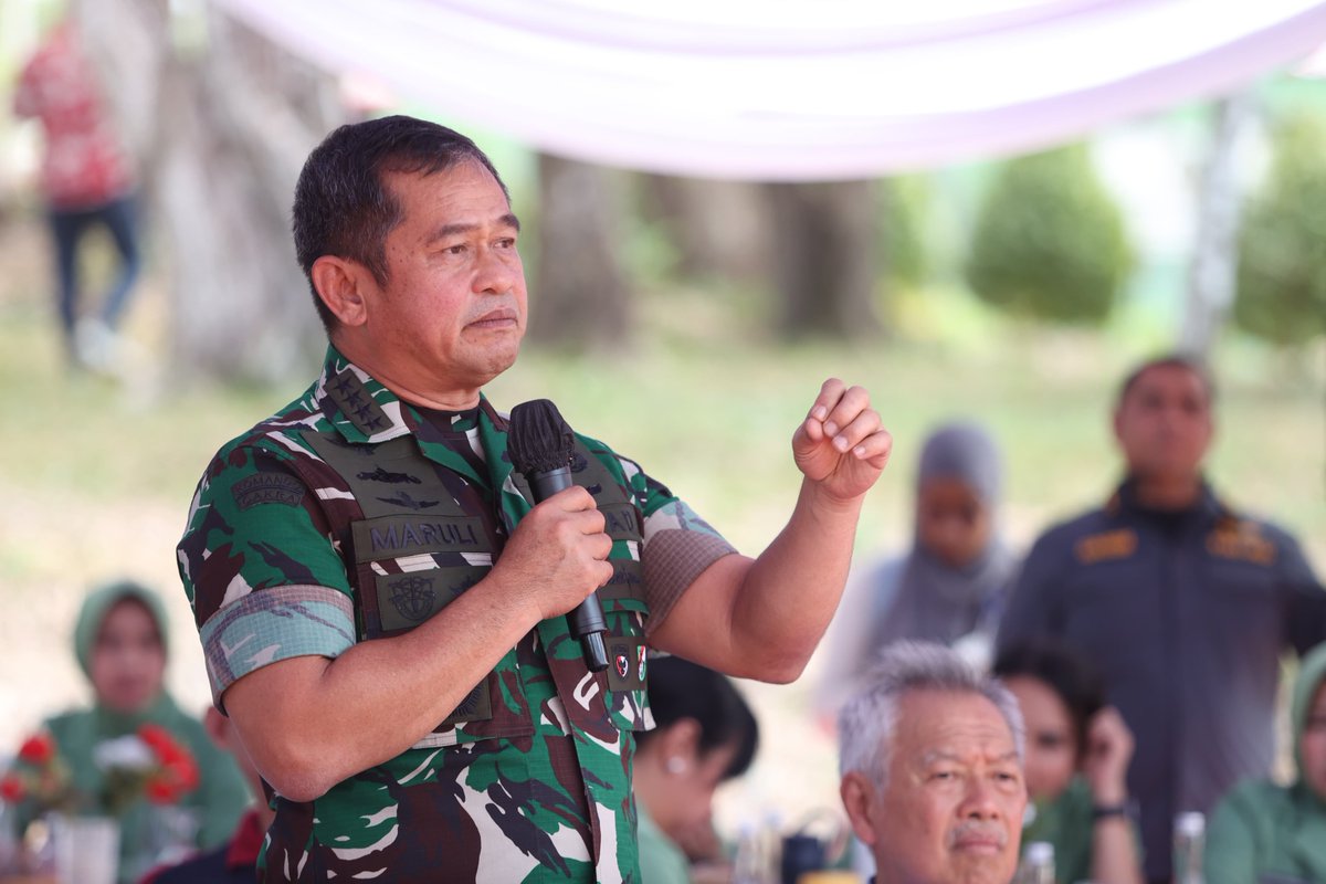 sinpotv's tweet image. Kasad Dorong Peningkatan Fasilitas RSKI Pulau Galang 
@tni_ad @Puspen_TNI

sinpo.id/detail/78245/k… 
#kasad #rskipulaugalang #marulisimanjuntak #batam