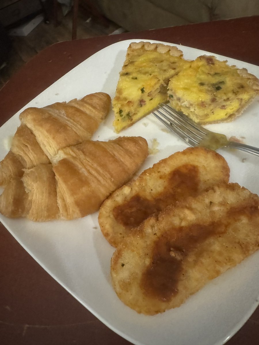 Half_A_Pond's tweet photo. Quiche Lorraine with green onions, gruyere, cheddar and gouda, buttered croissants, and hash browns with Kentucky Rebel Scum Original #EcumeRebelleDuKentucky #OhMerde https://t.co/GIseB0AB4b