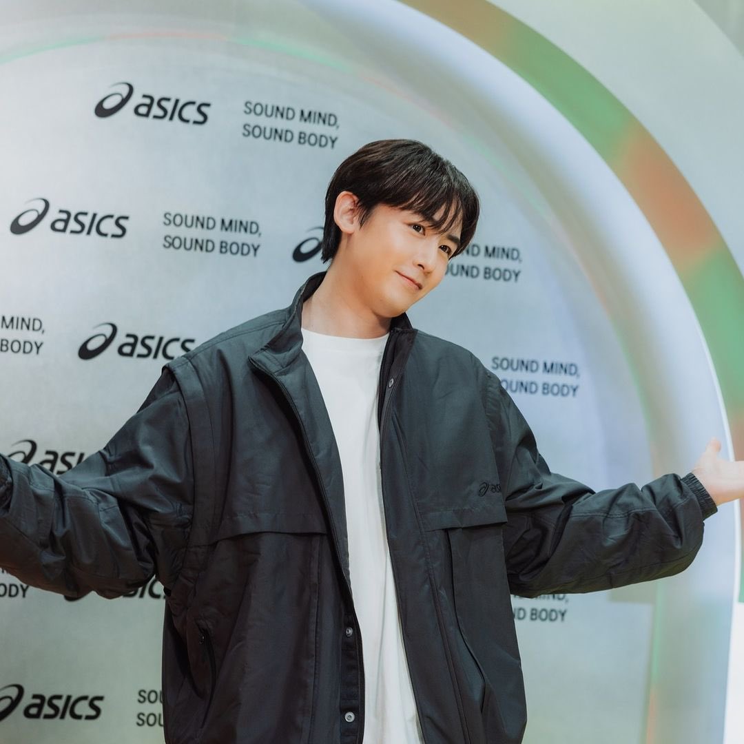 NichkhunPH's tweet image. Instagram post: asics_sportstyle_vn

1/2

📆 August 8, 2024

📸instagram.com/p/C-aE8RvTRjU/…

#CelebrationofMovement
#MoveYourMind
#SoundMindSoundBody
#Nichkhun #นิชคุณ #닉쿤 
#尼坤 #ニックン #2PM