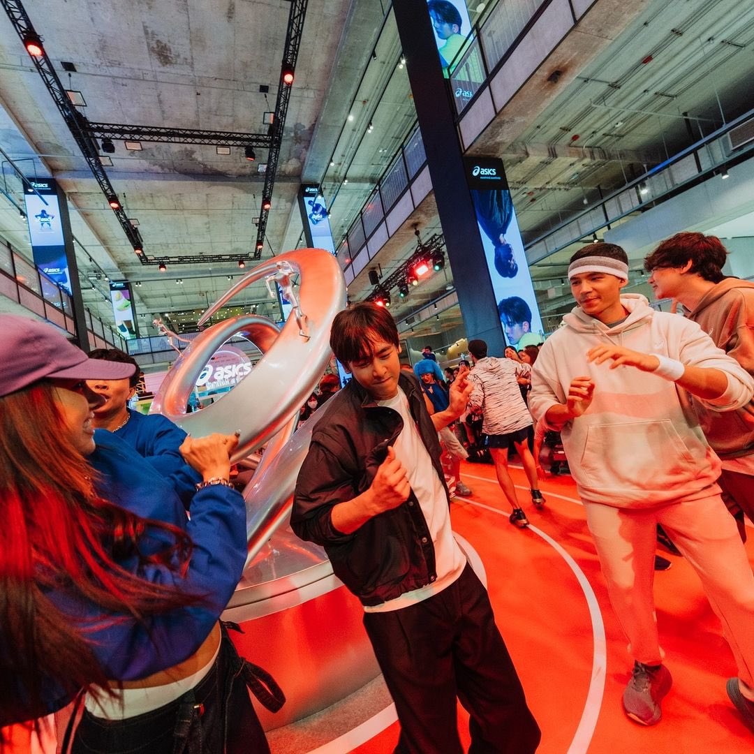 NichkhunPH's tweet image. Instagram post: asics_sportstyle_vn

1/2

📆 August 8, 2024

📸instagram.com/p/C-aE8RvTRjU/…

#CelebrationofMovement
#MoveYourMind
#SoundMindSoundBody
#Nichkhun #นิชคุณ #닉쿤 
#尼坤 #ニックン #2PM