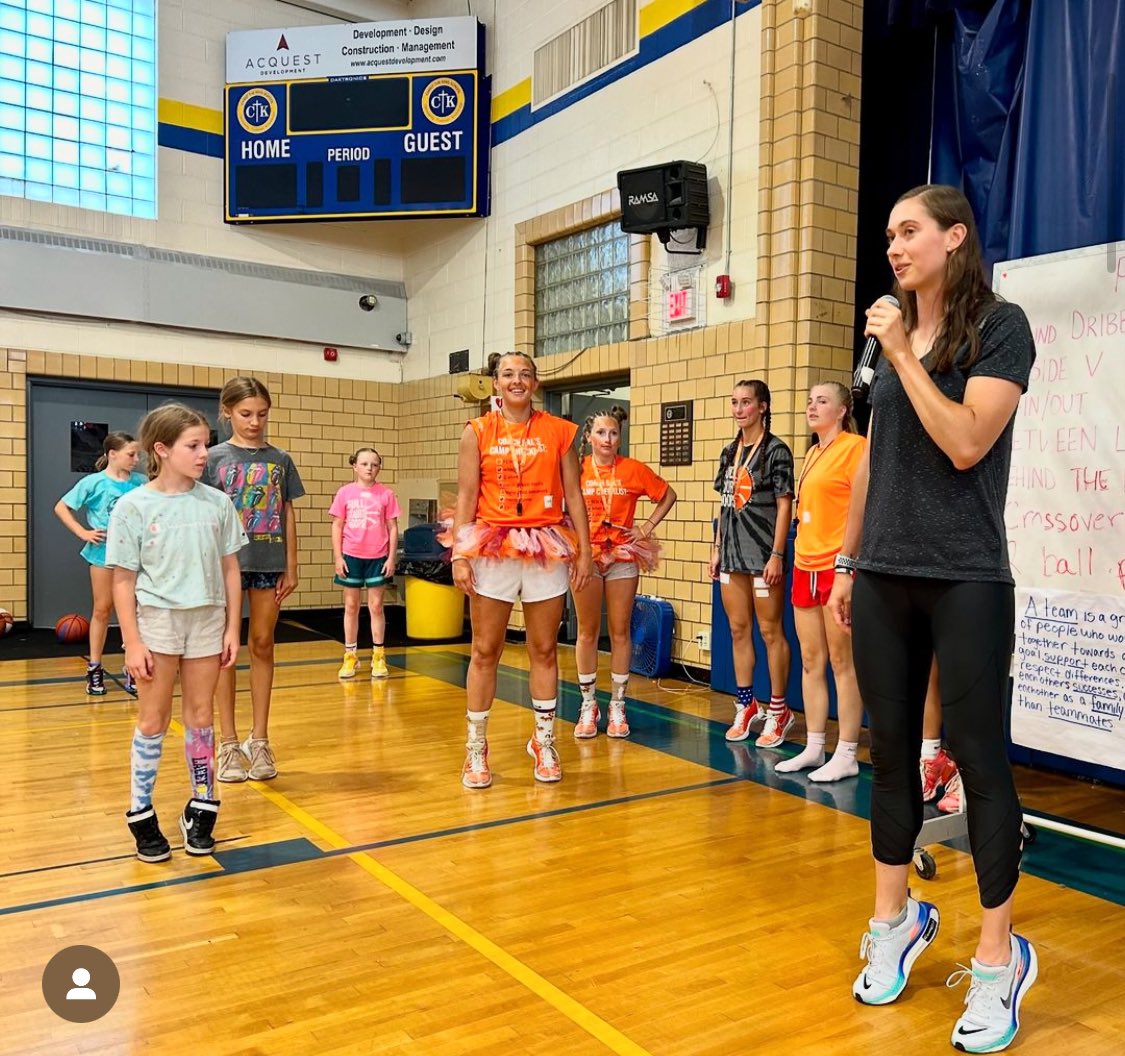 full_courthoops's tweet photo. Big thanks to Physical Therapist + Certified Trainer, Erin Egan from @prescribedmotion for speaking to our campers today about injury prevention. #grateful #fchcamp https://t.co/bTDEIPS2H5