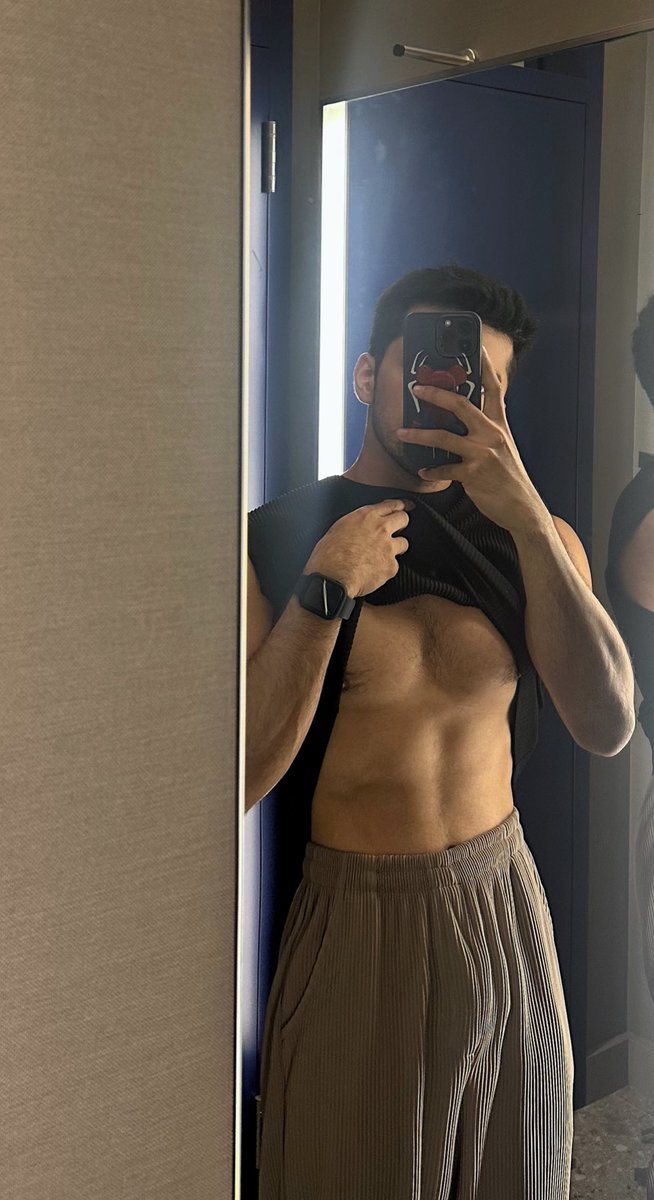 Arjay Leynes tweet media