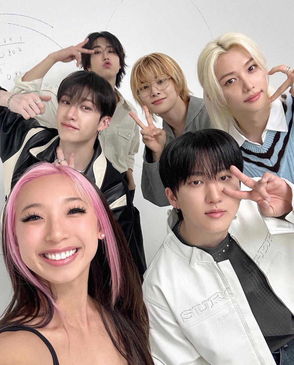 StrayKids' #BangChan, #Changbin, #HAN, #Felix & #I_N at the