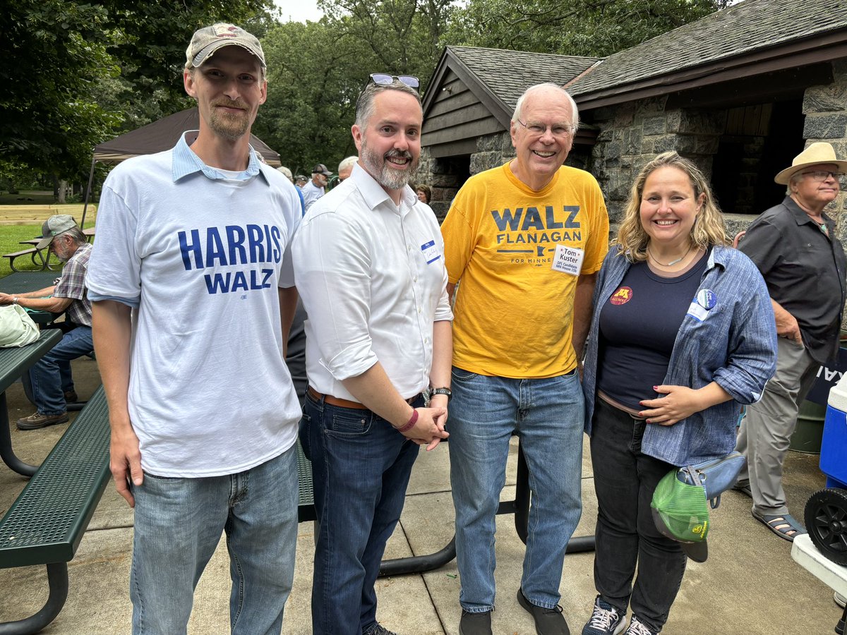 emmagreenman's tweet image. In Minnesota we know that team work makes the dream work 🤜💙🤛
It was wonderful to be with our Senate District 15 House DFL candidates Anthony Studemann (15A) and Tom Kuster (15B) and so many @minnesotadfl friends at the SD 15 Corn Feed. Great turnout and enthusiasm!