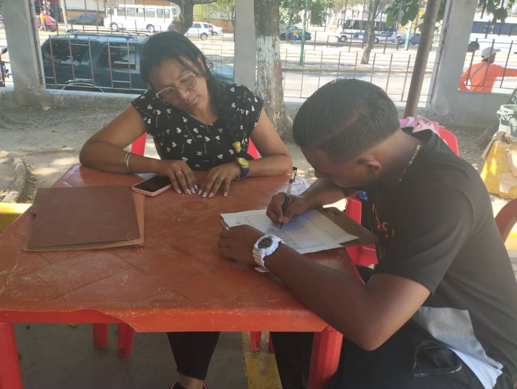 Secretaría de Desarrollo Social (@dsociallara01) on Twitter photo #8Ago || Nuestra Dirección de Desarrollo Local se trasladó a la sede de Fundasel para realizar la organización logística del curso de Barbería nivel II, con el fin de captar futuros emprendedores.
<a href="/Bombero2023/">❥ ᘳᗒ🇻🇪 Tuiteros Guerreros 🇻🇪ᗕᘰ❥</a>
<a href="/AdolfoP_Oficial/">Adolfo Pereira Gobernador</a>
<a href="/FundaselaraO/">Fundaselara_oficial</a> #8Ago || Nuestra Dirección de Desarrollo Local se trasladó a la sede de Fundasel para realizar la organización logística del curso de Barbería nivel II, con el fin de captar futuros emprendedores.
<a href="/Bombero2023/">❥ ᘳᗒ🇻🇪 Tuiteros Guerreros 🇻🇪ᗕᘰ❥</a>
<a href="/AdolfoP_Oficial/">Adolfo Pereira Gobernador</a>
<a href="/FundaselaraO/">Fundaselara_oficial</a>