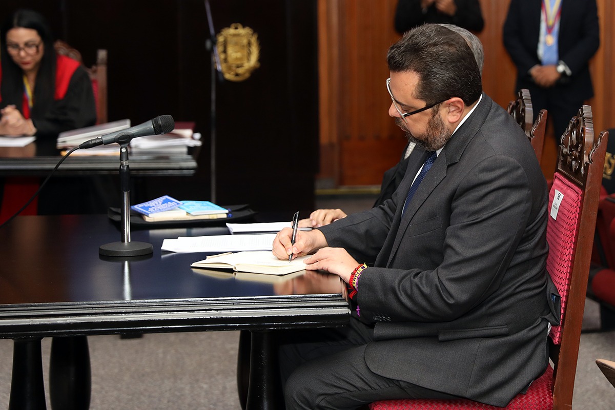 El candidato a los Comicios Presidenciales del #28J Antonio Ecarri del partido Alianza del Lápiz acudió ante la Sala Electoral del #TSJ este jueves #8Ago