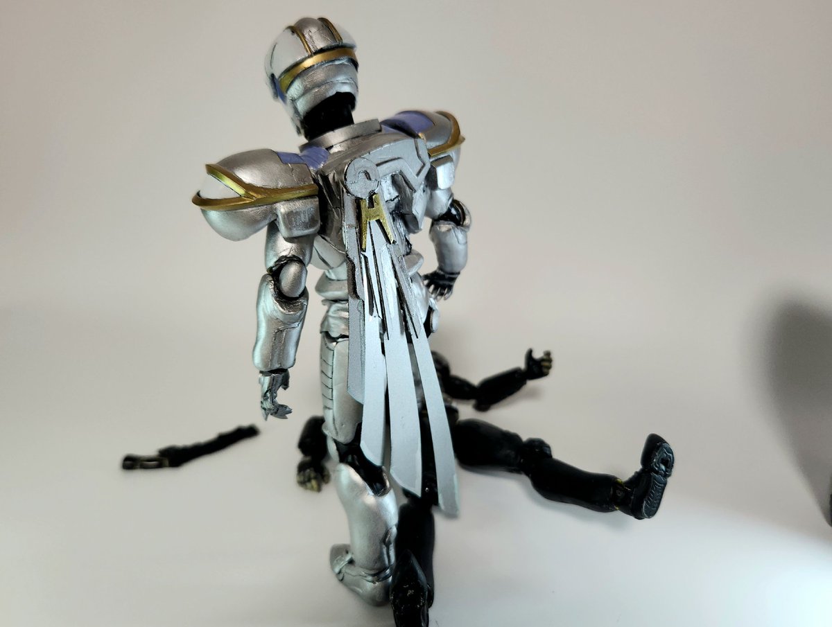 EXAKUD's tweet photo. 「私は正義…秩序を護る者」
雨宮慶太監督の
映画『人造人間ハカイダー』より

ミカエル

おそらく世界初フィギュアーツ化！

ハカイダーを作った時に、技術不足から「いつか」と誓って8年…漸く知と技が整った
#造って遊ぼ
#人造人間ハカイダー
#フィギュアーツ
おおまかな製作過程→ #正義のしもべ https://t.co/yT06b3XMNv