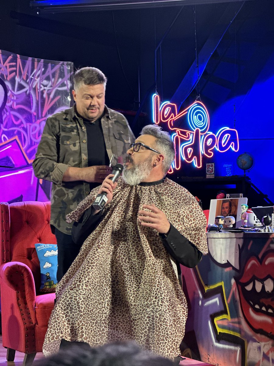 matias___lopez's tweet photo. Hoy fuimos a #LaAldea el programa de nuestra TV Pública de Montevideo, la queridísima @TVCIUDADuy
La rompieron @diegodelacurva @fatadelgado @diego_vignolo #walde https://t.co/86GTKaDoYS
