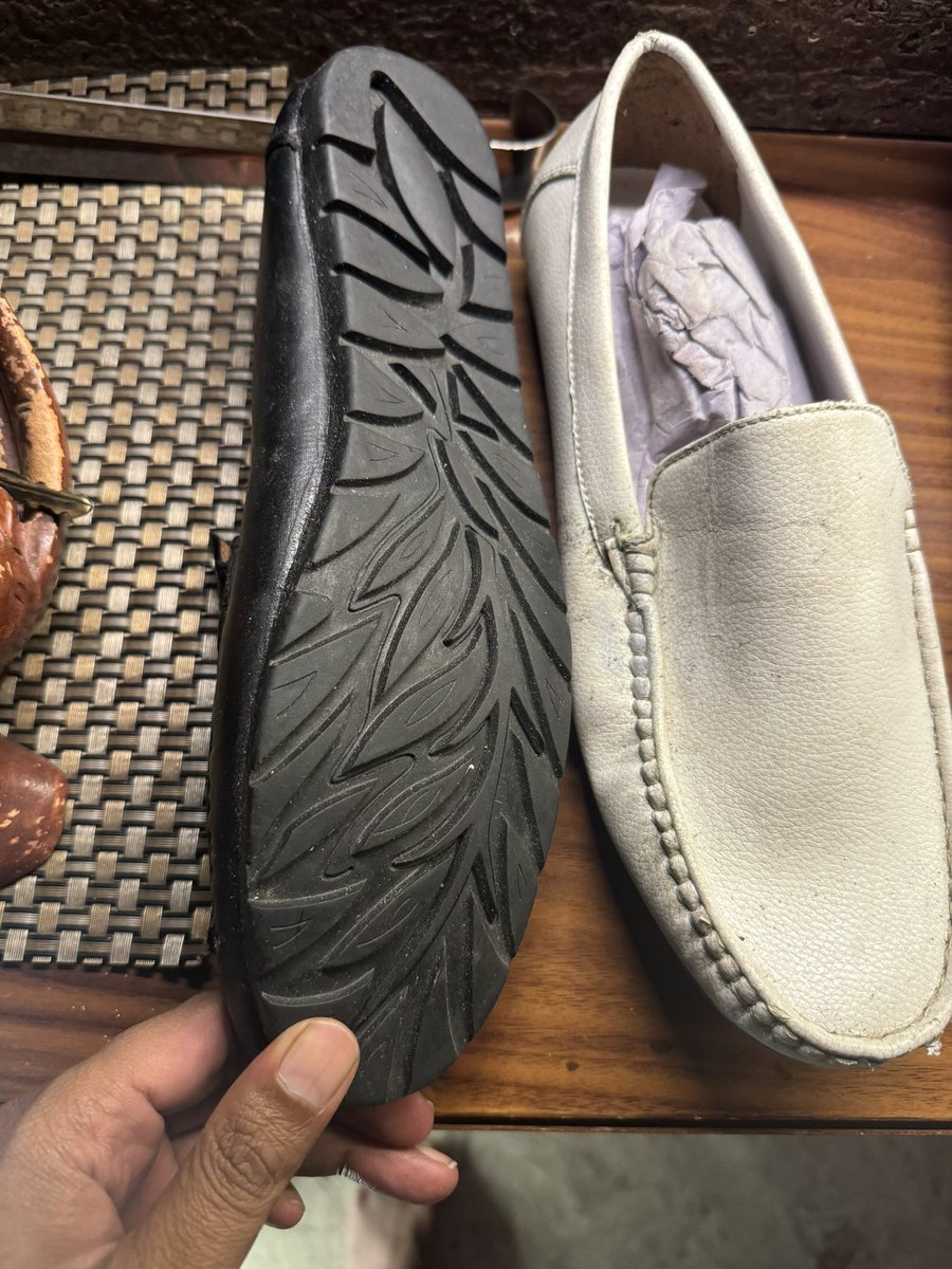 chetandaga's tweet photo. @myntra @MyntraSupport @HouseofPataudi not letting me post review. Sent me used and wrong shoes. Very poor service. Bad service. 
#myntra #cheaterexposed #SCAM #shoppingonline #CustomerServiceFail #CustomerExperience #PoorService @ConsumrConxion @GrahakAkhil https://t.co/V620OKy8DY