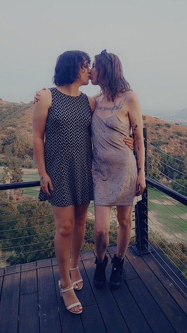 Having an absolutely fabulous birthday thank you all! Especially @lauracorinn and @luxliv3s 🥰🥰🥰 https://t