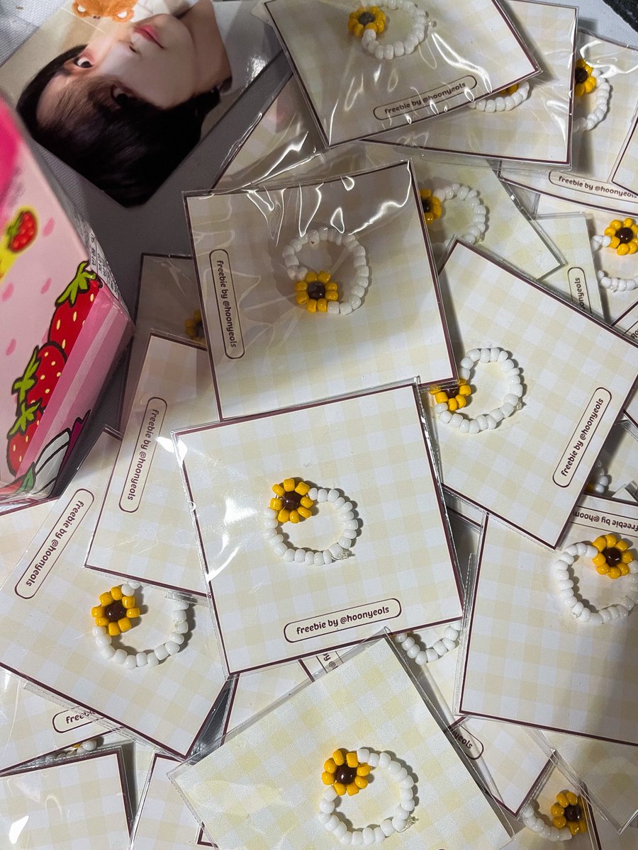 haechan fan support ⋆ ˚｡

— beaded sunflower rings by <a href="/hoonyeols/">︎🪷</a> ᡣ𐭩

𐚁 when: day 1 and day 2
𐚁 loc: tba
𐚁 mbf haechanahceah on ig!

see u on d-day!

#TDS3inManila 
#THEDREAMSHOW3_in_MNL
#THEDREAMSHOW3_in_MANILA
