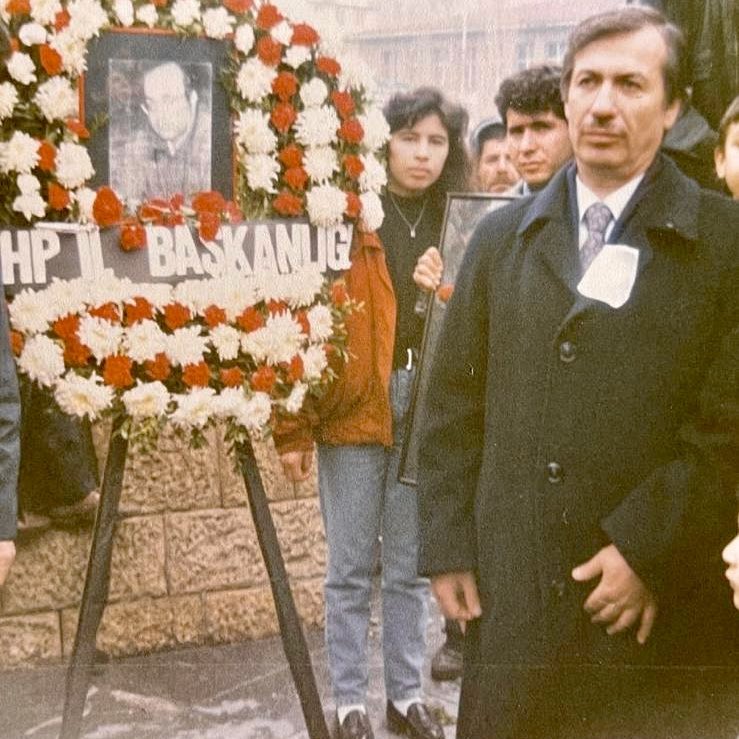 CHP Gaziantep il Kadın Kolları Başkanlığına seçilen Sn.Müge DÜŞÜN hanımefendi ve yönetim kuruluna
tebrik ziyaretinde bulundum.