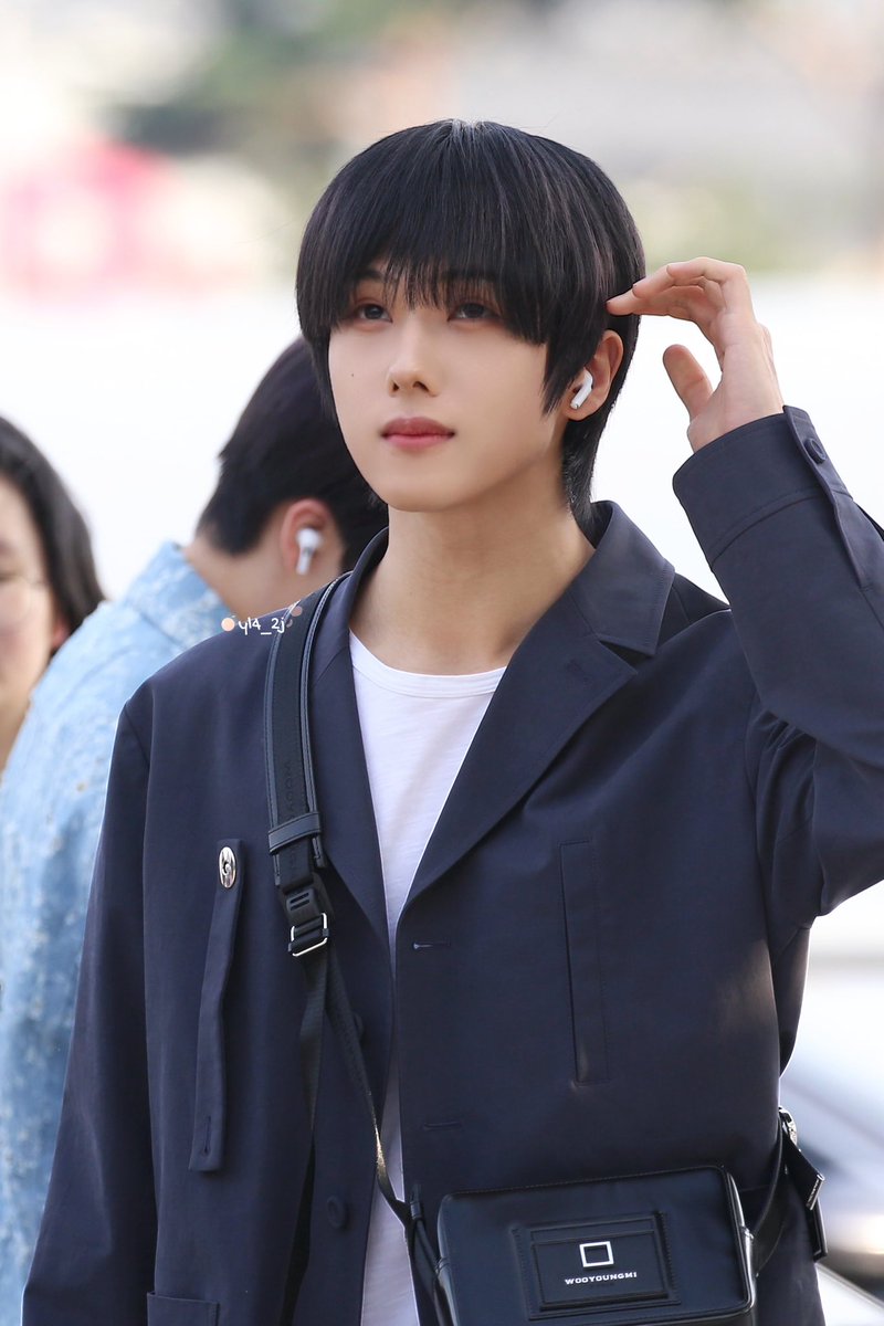 chengzishiwo's tweet photo. ><
#지성 #박지성 #JISUNG #チソン https://t.co/MRNU5q2AvR