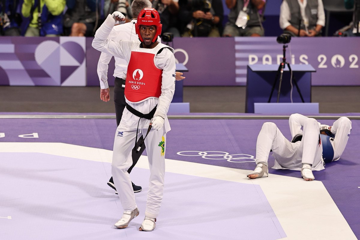 Estreia com vitória! 💪🏽

Henrique Marques derrotou o jordaniano Saleh Al-Sharabaty e avançou às quartas de final da categoria até 80kg do taekwondo!

O próximo adversário será Seo Geon-woo 🇰🇷, a partir das 9h40 (horário de Brasília).

#TimeBrasil #JogosOlímpicos #Paris2024
