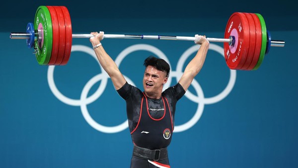 ColminIndonesia's tweet image. Here's a list of things which Rizki Juniansyah 🇮🇩 could lift above his head: 

Honda Supra motorbike ≈ 2 motorbikes
Adult goat = 4 adult goats
Baby goat ≈ 8 baby goats
Coconuts ≈ 114 coconuts
Bananas ≈ 1,481 bananas

Gold medalist 🥇, Olympic Champion, Total Legend 👏