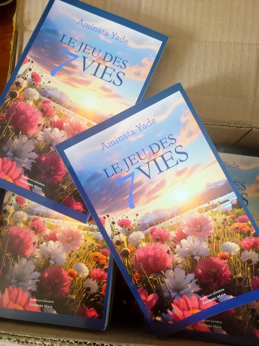 AMIYD23's tweet photo. Je l'attendais avec impatience, et il est arrivé ce matin ! 🌟🧡 Mon premier livre, *Le Jeu des 7 vies*, aux éditions Maïa, est maintenant disponible dans toutes les librairies en France et à l'étranger, ainsi que sur Amazon et le site de la Fnac 📚💫

#Litterature #Auteure https://t.co/SJCzfy4JIs
