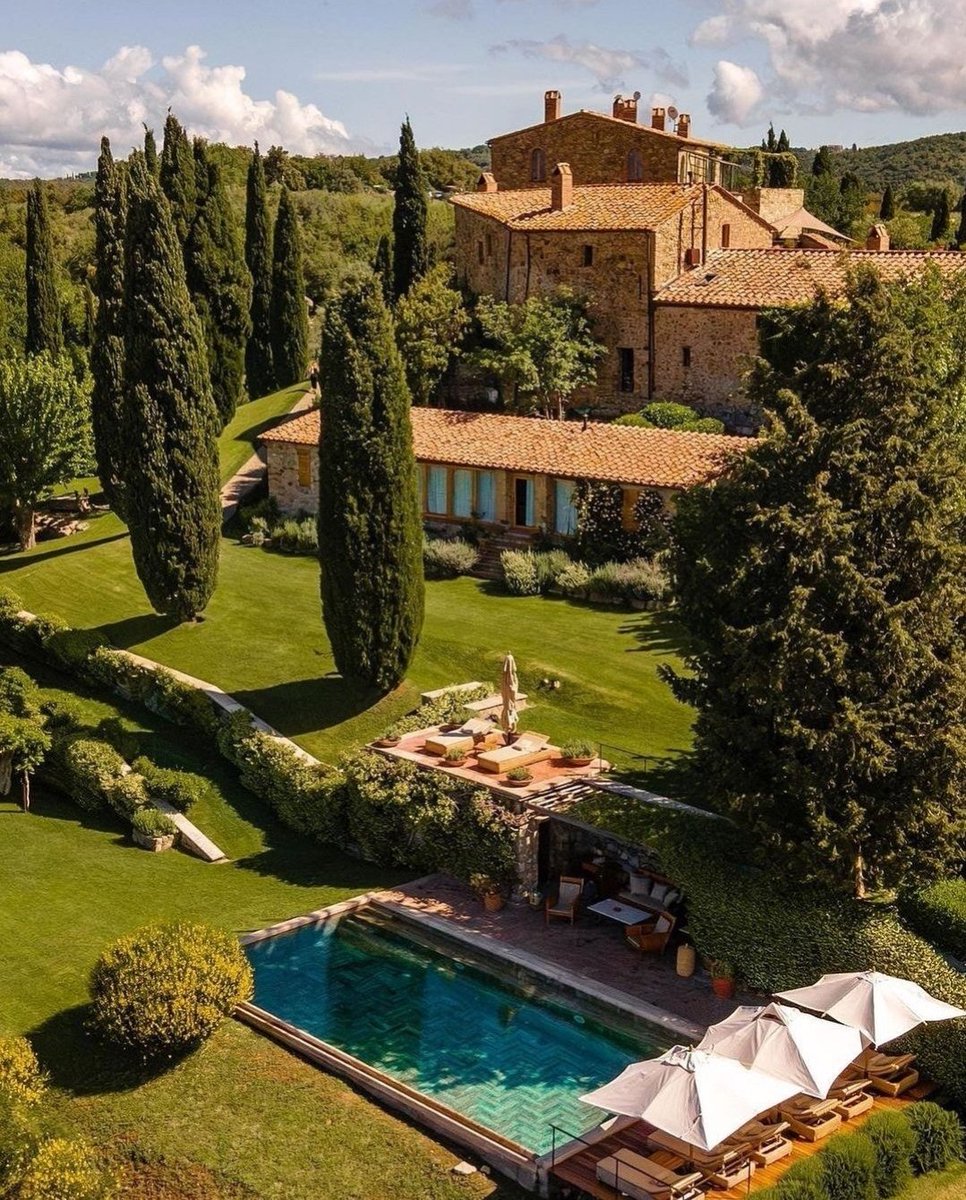 AppartDesign's tweet photo. Tuscany, Italy 🇮🇹 https://t.co/AYMZxbj4Ss