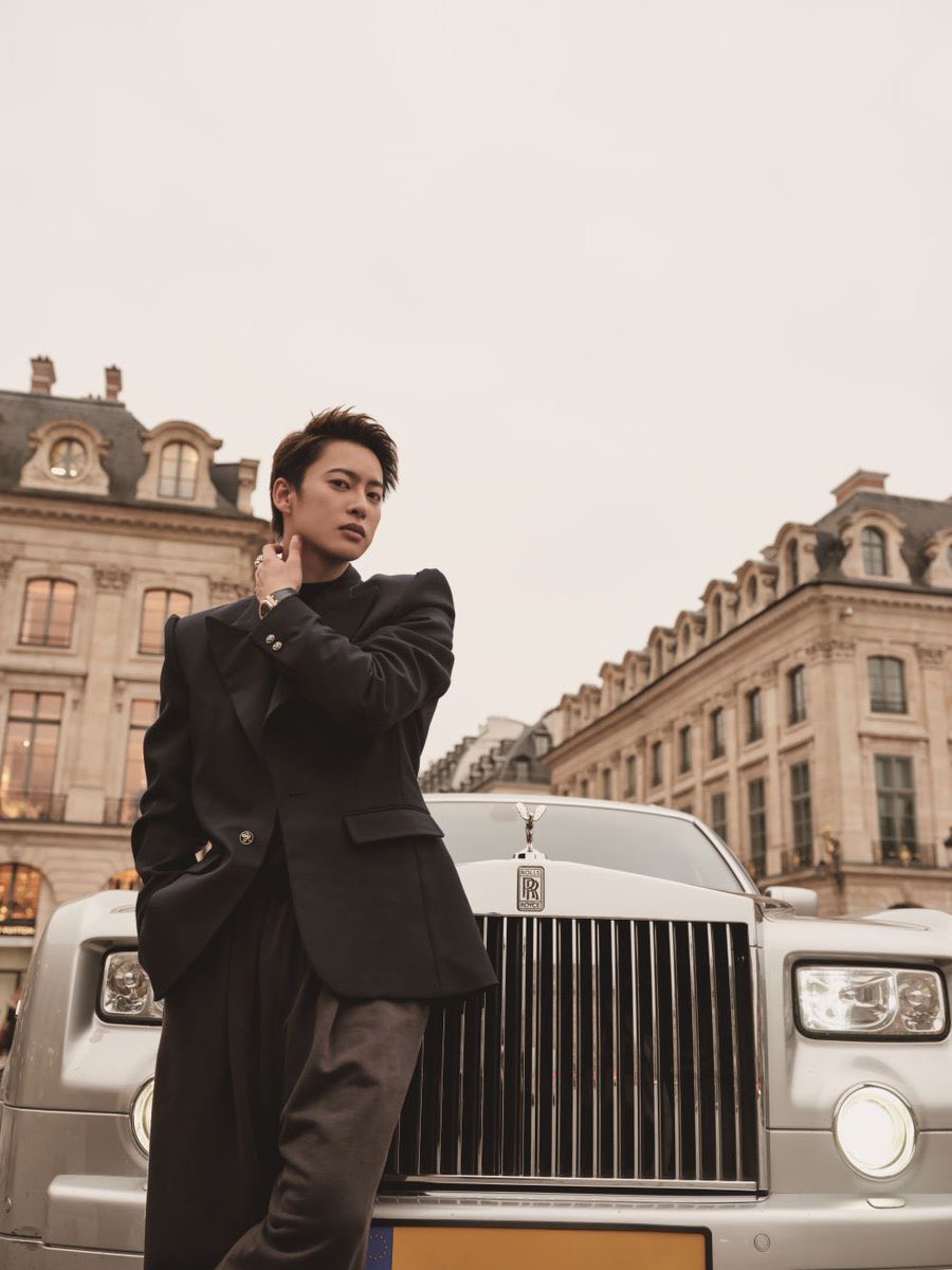 RYOKI] [Translation] “I'm releasing my 1st Photobook 'Gaze'!! It