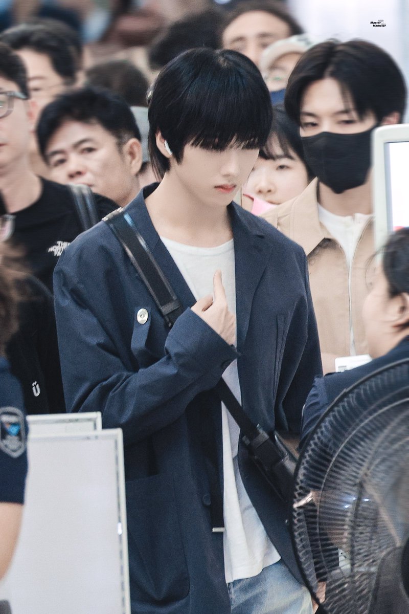 MasterhamsterJS's tweet photo. 240809 ICN🛫
“저요?”🥹
#지성 #JISUNG #박지성 #NCTDREAM https://t.co/PcZklhuacV