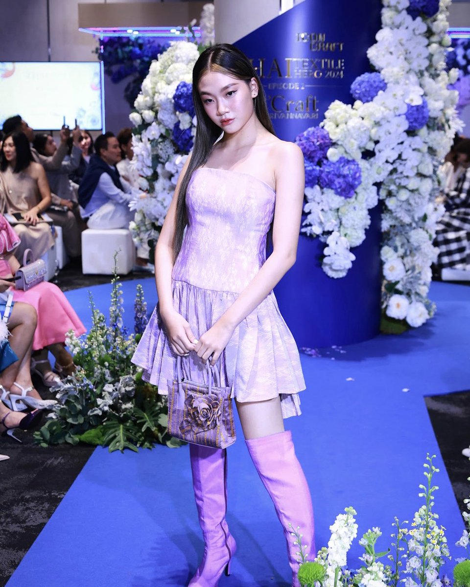 Alala_WhiteFox's tweet photo. Thank you for inviting us @Alala_WhiteFox , It was our pleasure, to join #ThaiTextileHeroes2024. 💙
#ICONCRAFT #THAICRAFT #ICONSIAM #THAICRAFTER #ThaiTextileHeroes2024 #ThaiTextileHeroes #ThaiDesigner #ThaiTextile #ThaiSilk #SCraftCraftsmanship2024 #SCraft2024 #SIRIVANNAVARI https://t.co/g1NrZUpXcm