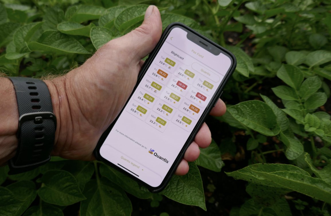 SyngentaUK's tweet photo. #QUANTIS can help protect potato & sugar beet crops from temperature and drought stress.
🔥📲 Stay ahead with the #QUANTIS Heat prediction tool, available for free in Syngenta's #myFIELD app.
https://t.co/eH7kHHVz53
#HotPotatoesUK
#SugarBeet https://t.co/yX0hzsfz6P