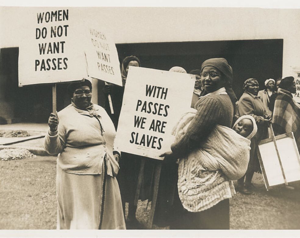 Today in 1956, South African women protested against the proposed amendments to the Urban Areas Act. 🧵