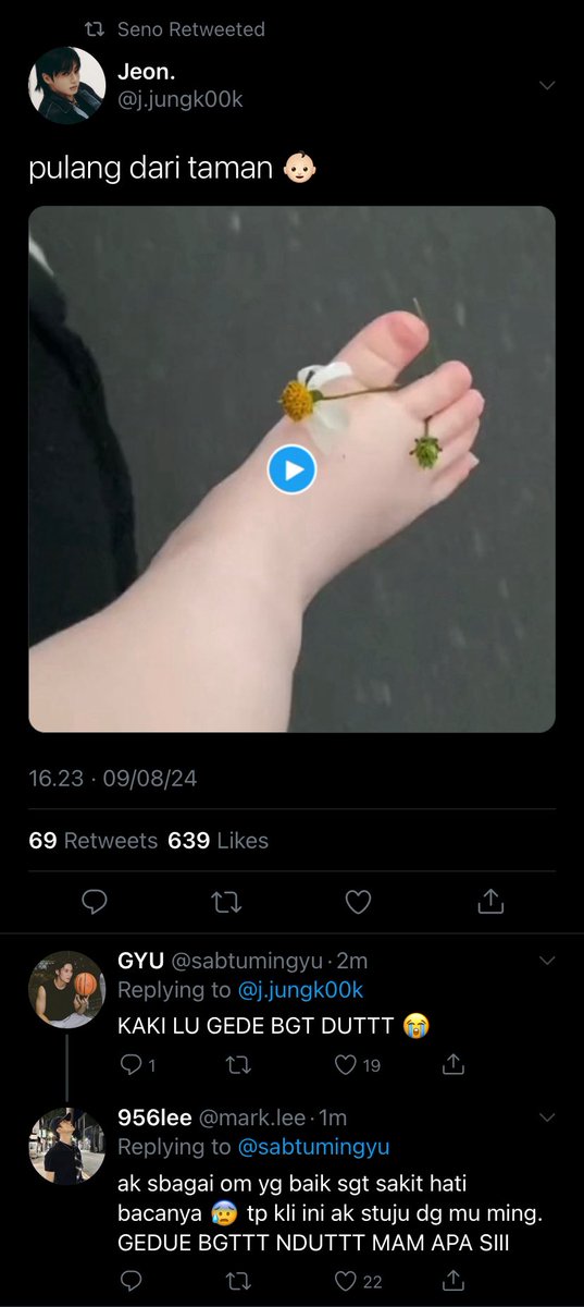 neptaeunus's tweet photo. 📍pulang dari taman bawa oleh oleh 😇 https://t.co/CCxNaQRjuB
