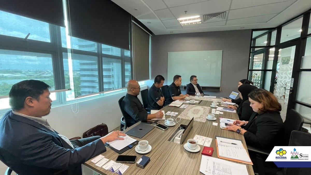 recodasarawak's tweet photo. Today, our Private Investment team had a productive discussion with SEDC Energy and Gas Malaysia.

READ MORE: https://t.co/NvjlLlCacH

#RECODA #SCORE #SEDCEnergy #GasMalaysia https://t.co/dyDWkDpWtm