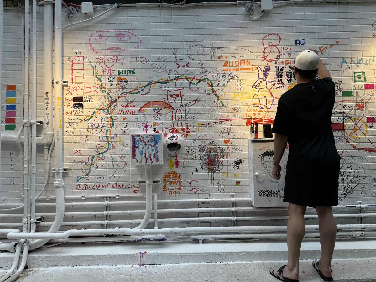 原宿に合法的に落書きができる壁を設置してます！そしたらなんと