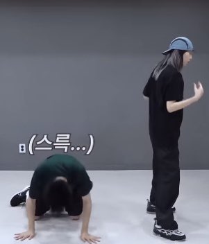 jo0o____'s tweet photo. @badalee__ 📌 Your dance style is horror? Charismatic? 😜
승헌 || 연습실 바다쌤

⬇️⬇️ Let's watch [ENGSUB] ⬇️⬇️
EP.09 🔗 https://t.co/Fh28y0z4Hn

#연습실바다쌤 #바다리 #이바다 #승헌 #episode09 #badalee #practiceroomteacherbada #seungheon

🌟 Let’s gooo, 100K Subscribers 🌟 https://t.co/sVsVEUdQYm