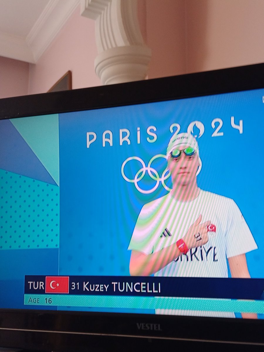 Allahım sen bizim çocukları (emir &amp; kuzey) bu nehrin pis sularından gelicek hastalıklardan koruu amiinnn 🩷🩷  #ParisOlympics2024 #kuzeytuncelli #emirbaturalbayrak